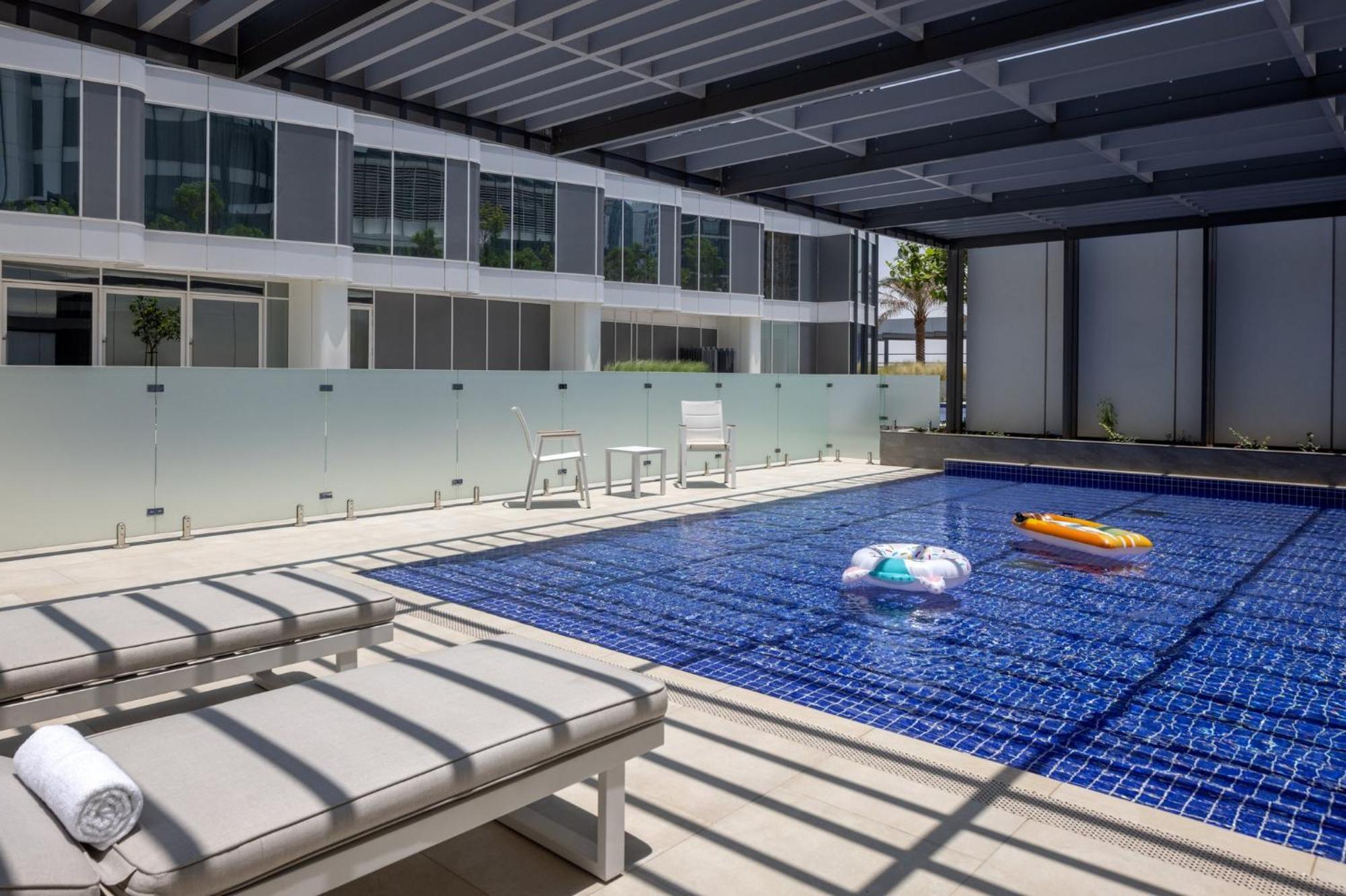 Holiday Inn Dubai Business Bay By Ihg Exterior foto